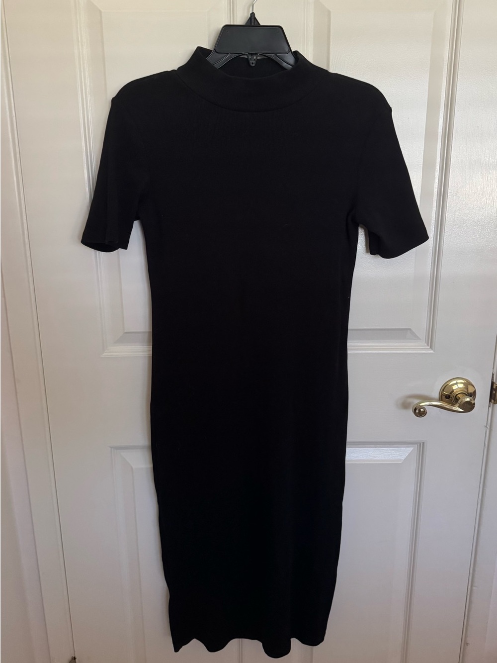 Zara size large super stretchy black midi dress. EUC.
